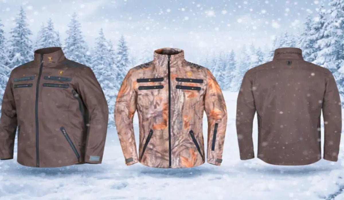 Braune Alpha 6 Jagdjacke für Herren, wasserdicht und atmungsaktiv, Camouflage-Design vor winterlichem Hintergrund