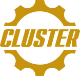 Das Bild zeigt das Wort „CLUSTER“ in fetten, goldenen Buchstaben, positioniert in einem goldenen Zahnradsymbol. Das Zahnrad ist mit abgerundeten Zähnen stilisiert, was das mechanische Thema verstärkt. Der Hintergrund ist weiß.
