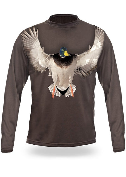 Das Hillman® Langarmshirt - Stockente T-Shirt Langarm besteht aus ägyptischer Baumwolle und zeigt einen fliegenden Enten-Print auf schlichtem, dunklem Hintergrund. Dieses Shirt bietet Komfort und Atmungsaktivität für den Alltag.